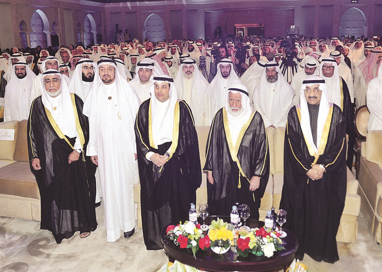 جاسم الخرافي وحمود الرومي ويعقوب الصانع في مقدم الحضور