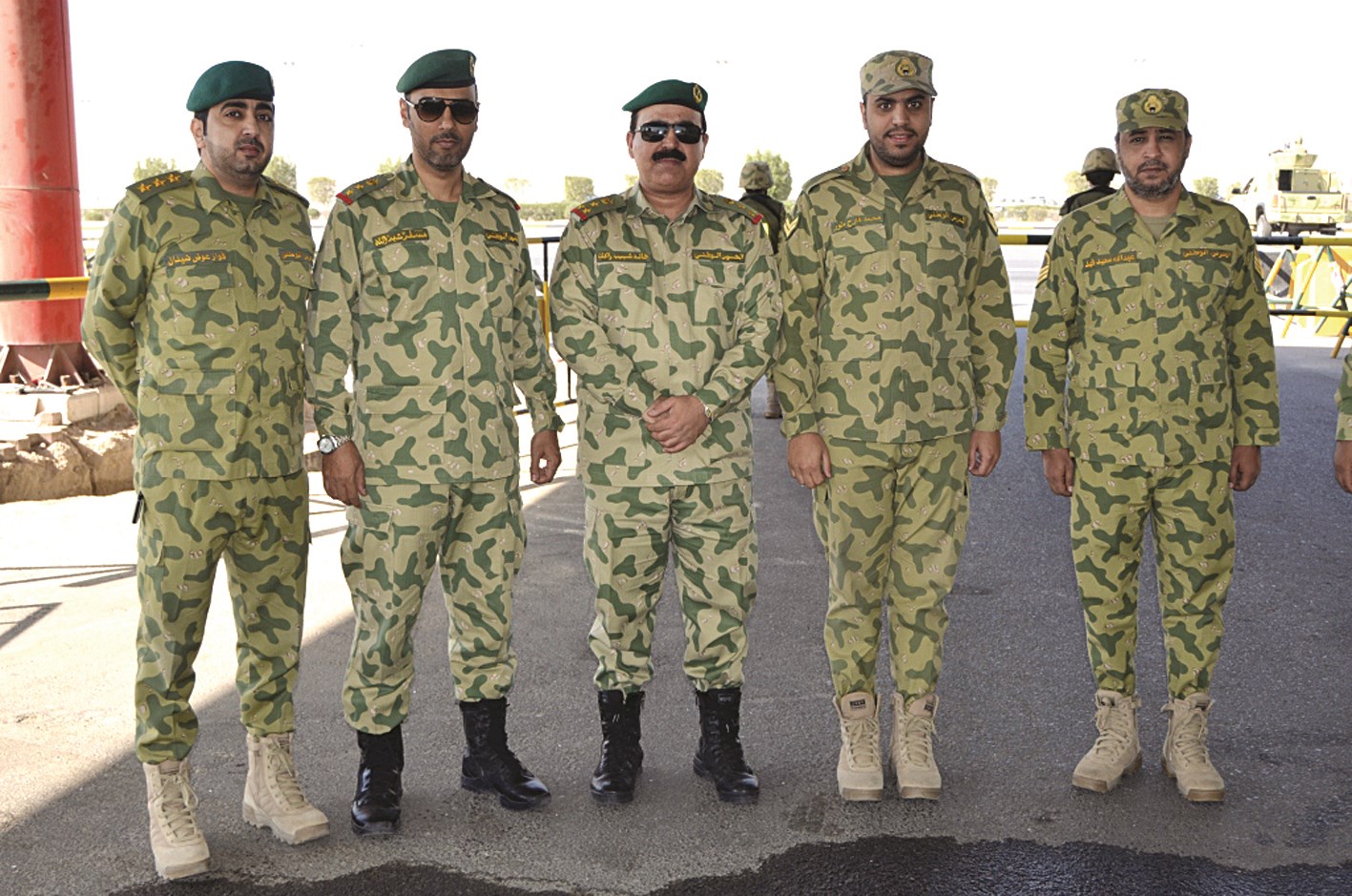 ضباط في لقطة جماعية بعد التمرين