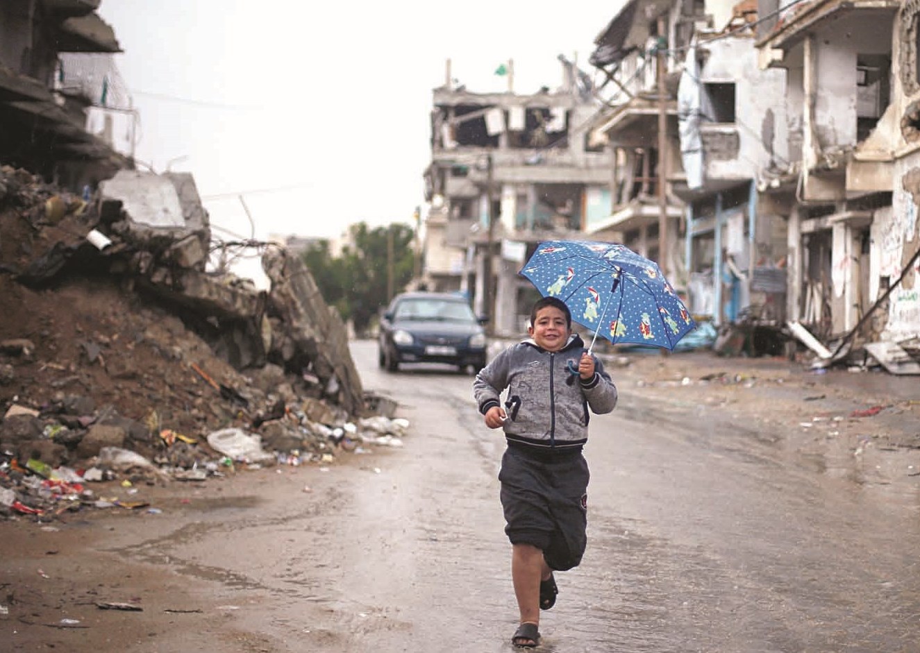 u0648u0644u062f u0641u0644u0633u0637u064au0646u064a u064au0631u0643u0636 u062au062du062a u0627u0644u0645u0637u0631 u0641u064a u062du064a u062fu0645u0651u0631u0647 u0627u0644u0642u0635u0641 u0627u0644u0625u0633u0631u0627u0626u064au0644u064a u0641u064a u063au0632u0629 (u0631u0648u064au062au0631u0632)