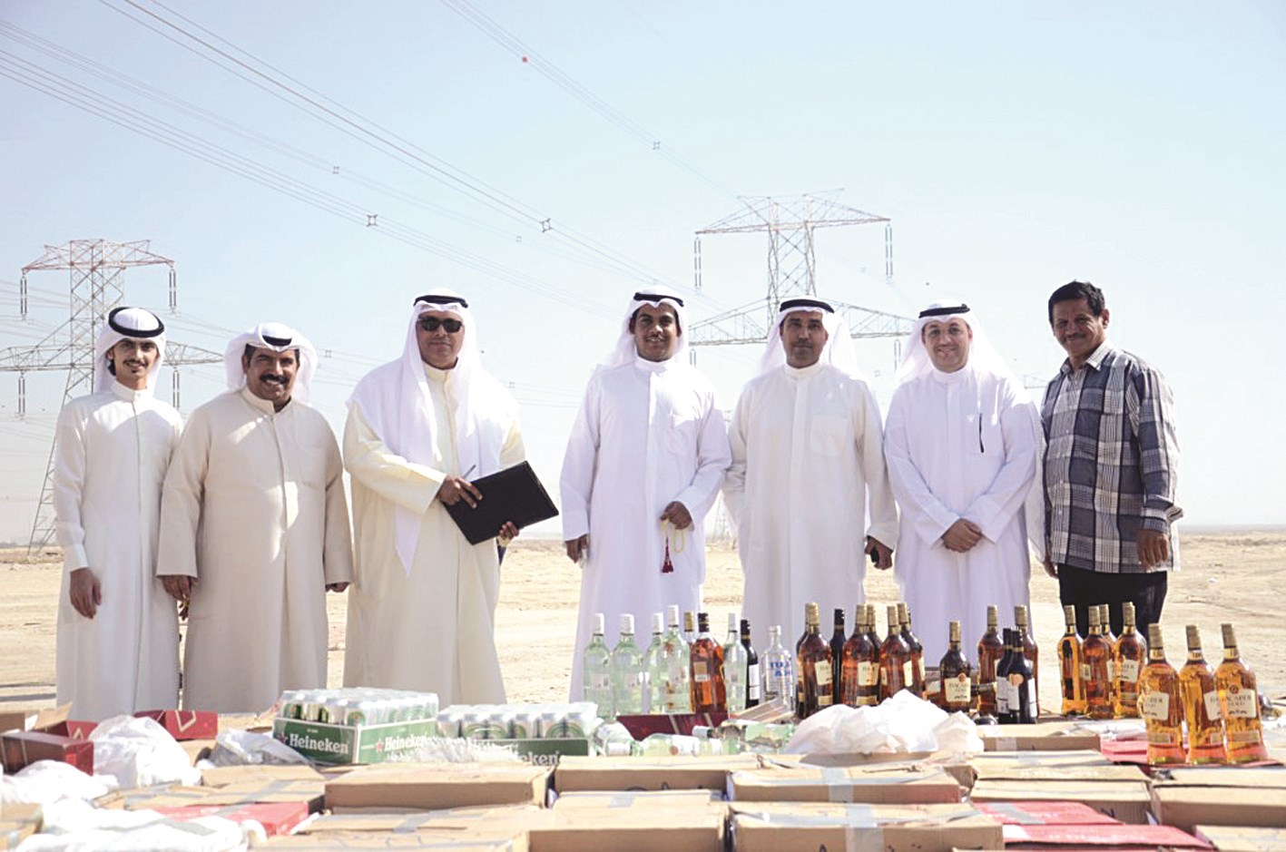 أعضاء اللجنة قبل إنجاز مهمتهم