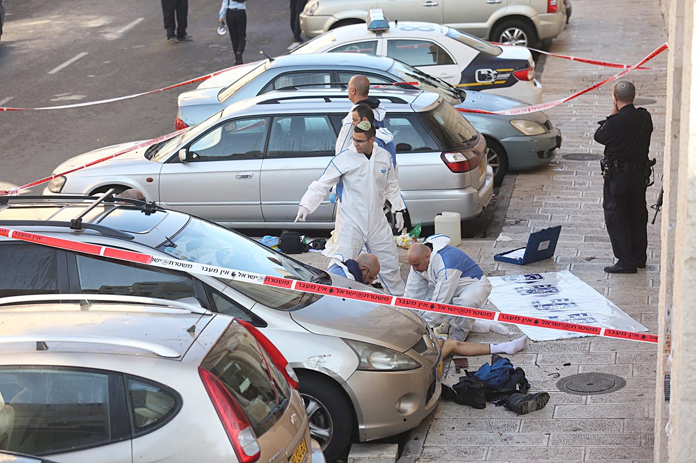 u0645u0633u0639u0641u0648u0646 u0625u0633u0631u0627u0626u064au0644u064au0648u0646 u0642u0631u0628 u062cu062bu0629 u0623u062du062f u0645u0646u0641u0630u064a u0627u0644u0647u062cu0648u0645   (u062f u0628 u0623)