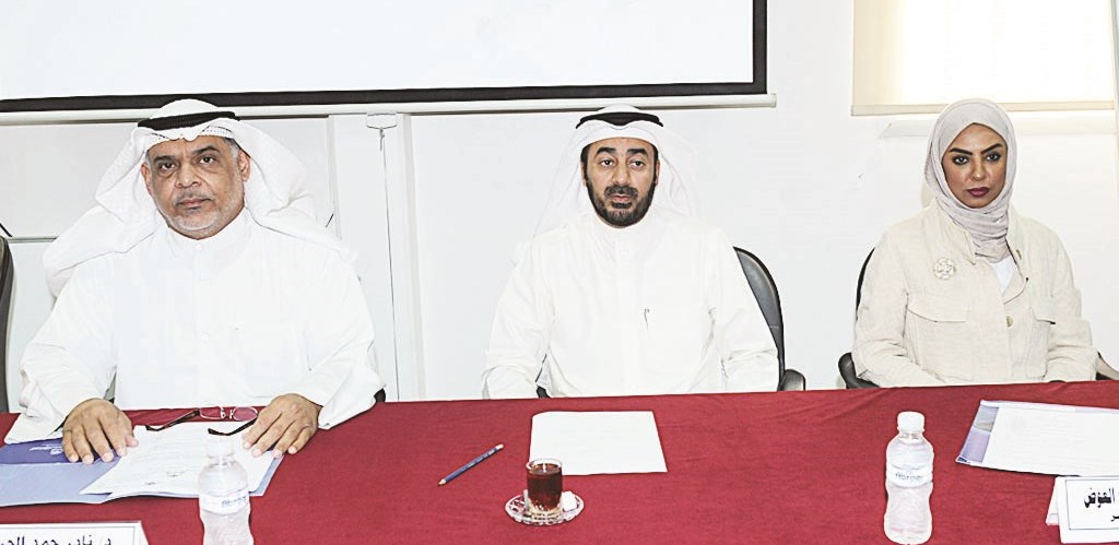 u062cu0627u0646u0628 u0645u0646 u0627u0644u0645u0624u062au0645u0631 u0627u0644u0635u062du0627u0641u064a  (u062au0635u0648u064au0631 u062cu0644u0627u0644 u0645u0639u0648u0636)