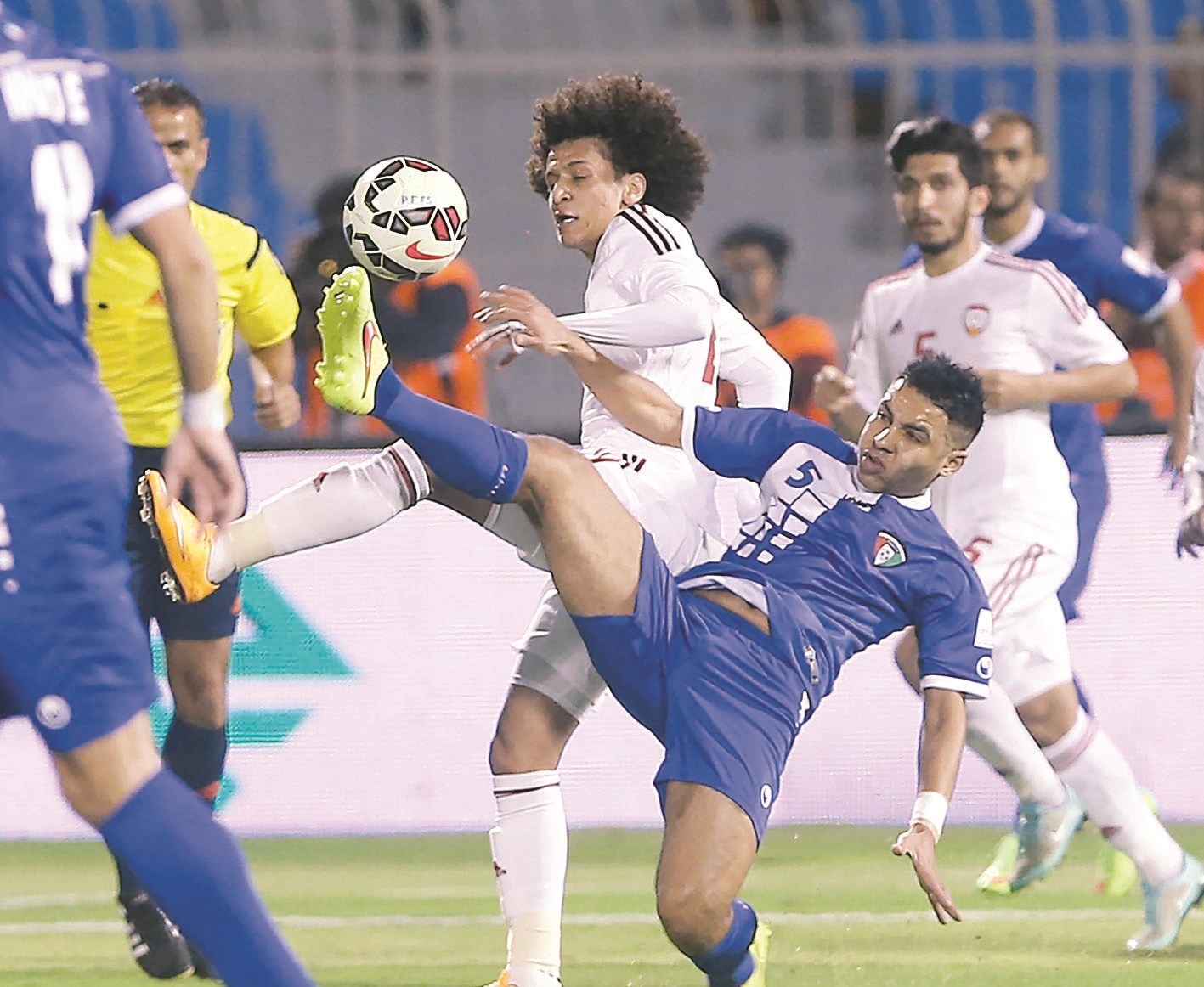 u0639u0645u0631 u0639u0628u062f u0627u0644u0631u062du0645u0646 u0641u064a u0643u0631u0629 u0645u0634u062au0631u0643u0629 u0645u0639 u0637u0644u0627u0644 u0646u0627u064au0641