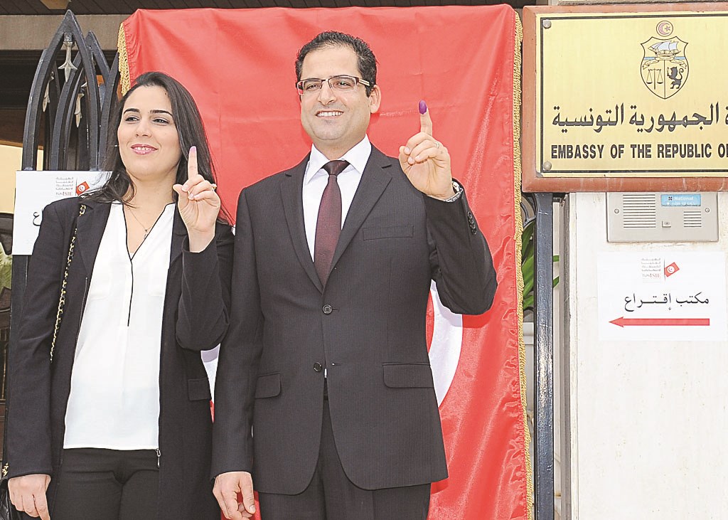 u0627u0644u0633u0641u064au0631 u0627u0644u0631u064a u0648u0639u0642u064au0644u062au0647 u0639u0642u0628 u0627u0642u062au0631u0627u0639u0647u0645u0627 (u062au0635u0648u064au0631 u0633u0639u062f u0647u0646u062fu0627u0648u064a)