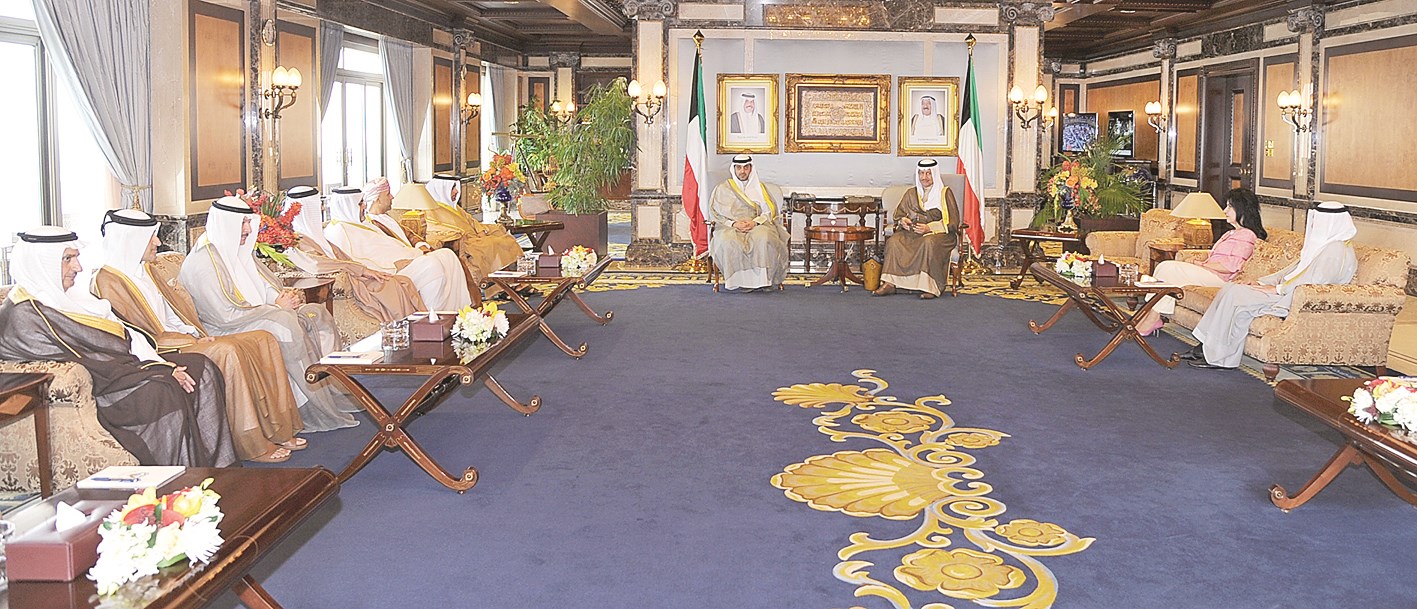 u0627u0644u0645u0628u0627u0631u0643 u0645u0633u062au0642u0628u0644u0627u064b u0623u0639u0636u0627u0621 u0627u0644u0644u062cu0646u0629 u0627u0644u062au0646u0641u064au0630u064au0629 u0644u0644u062du0643u0648u0645u0629 u0627u0644u0627u0644u0643u062au0631u0648u0646u064au0629 u0627u0644u062eu0644u064au062cu064au0629