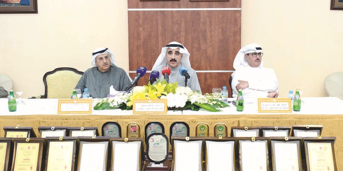 u0627u0644u0645u0628u0627u0631u0643 u0648u0645u0635u0637u0641u0649 u0648u0627u0644u0631u064au0633 u062eu0644u0627u0644 u0627u0644u0645u0624u062au0645u0631 (u062au0635u0648u064au0631 u0623u0633u0639u062f u0639u0628u062fu0627u0644u0644u0647)