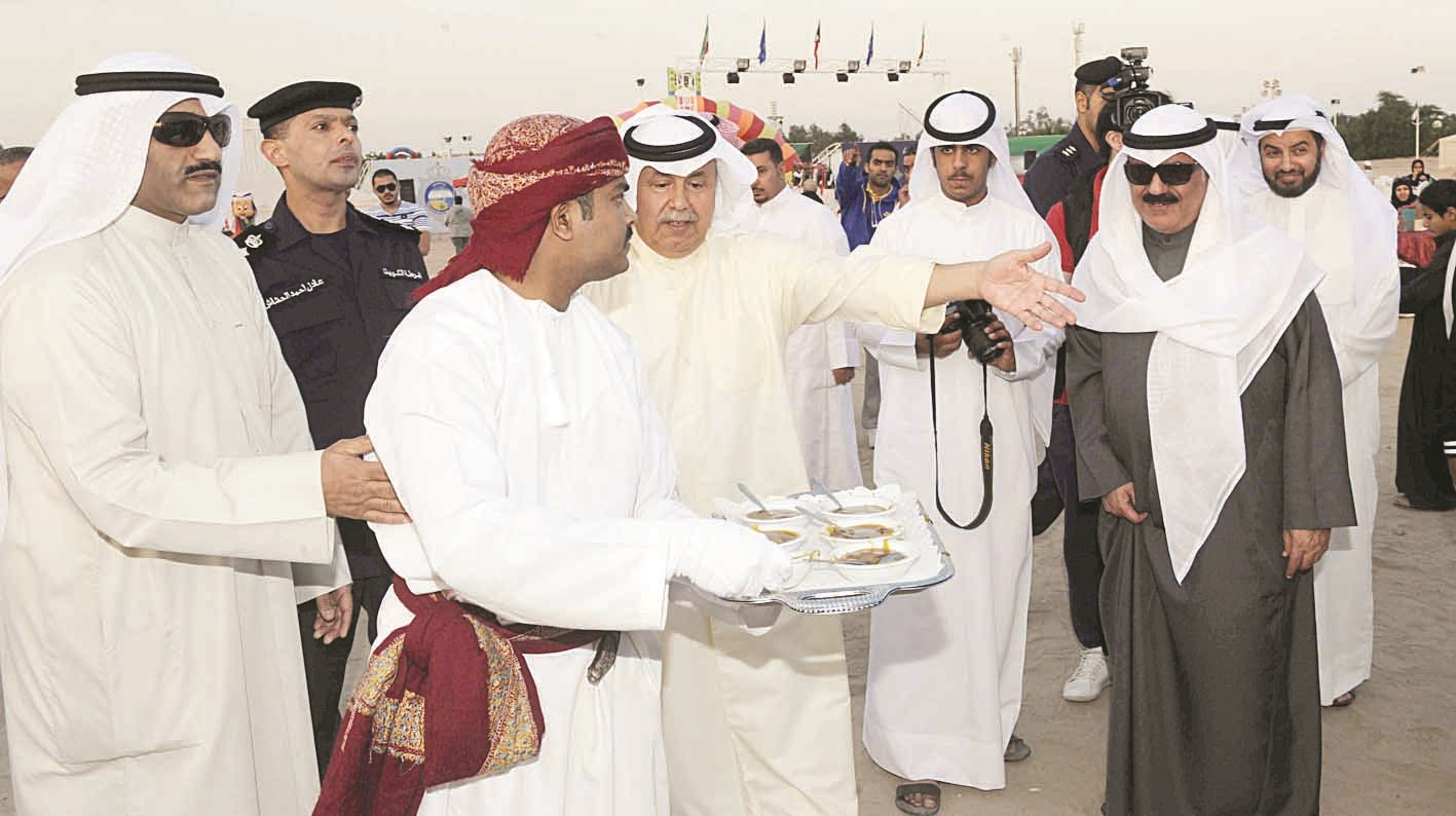 تقديم الحلوى