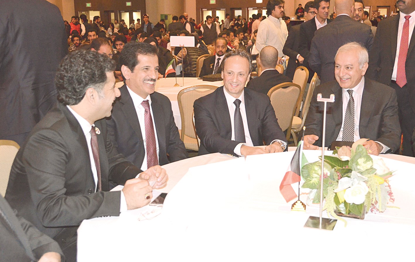 العيسى والعبدالله وأسعد البنوان وعودة الرويعي