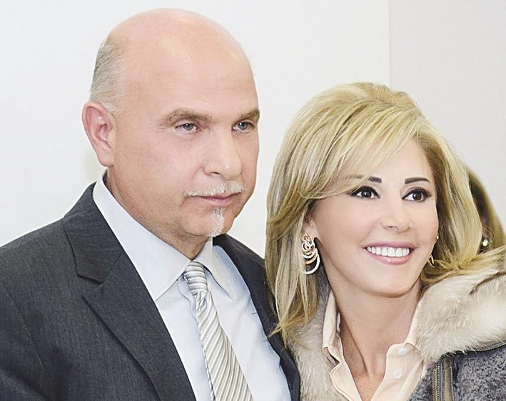 u0645u0639u062au0632 u0627u0644u0635u0651u0648u0627u0641 u0645u0639 u0631u0641u064au0642u0629 u062fu0631u0628u0647