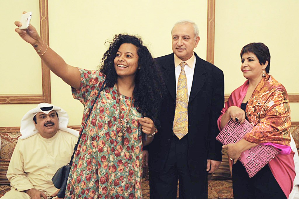 «سيلفي» مع الوزير الجديد