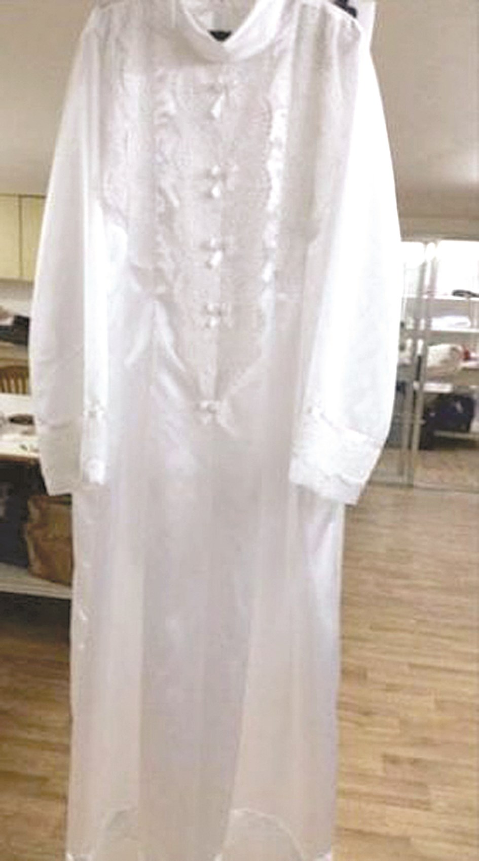 فستان الوداع الذي ووريت فيه ... صباح