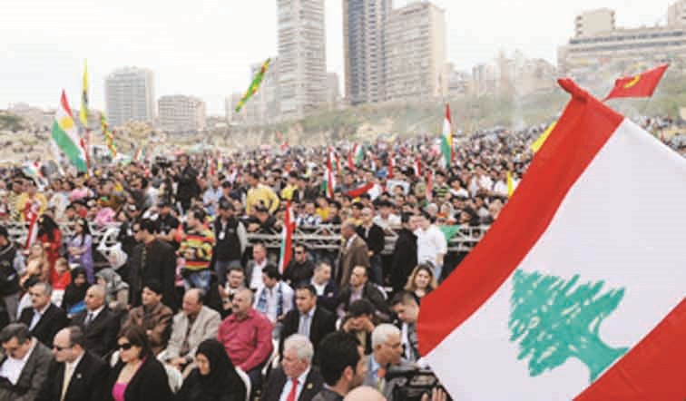 أكراد لبنان خلال احتفالهم بعيد النوروز