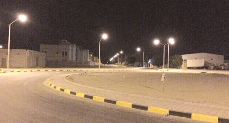 أعمدة الإنارة أضاءت الدوارات