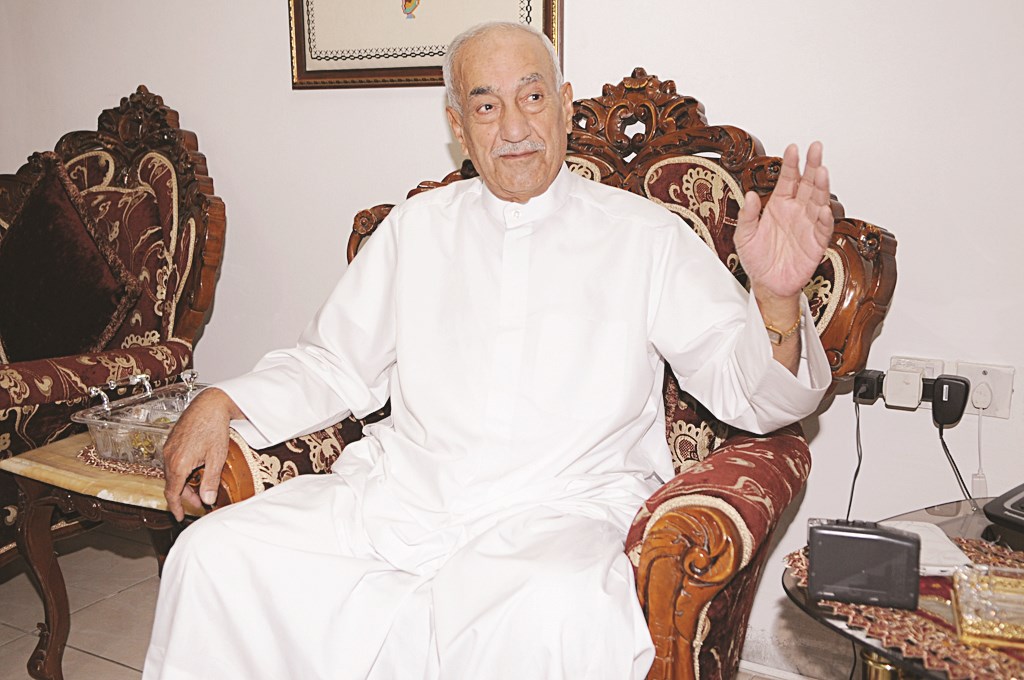 اسحاق أبو سيدو يستعيد ذكرياته مع «الراي»  (تصوير أكرم ذياب)