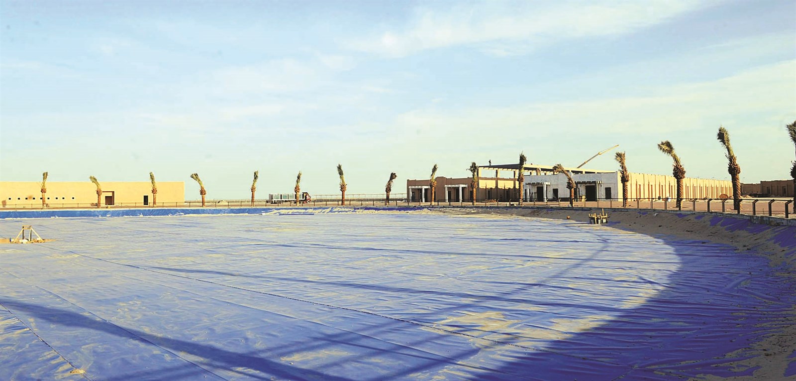 البحيرة بانتظار الماء