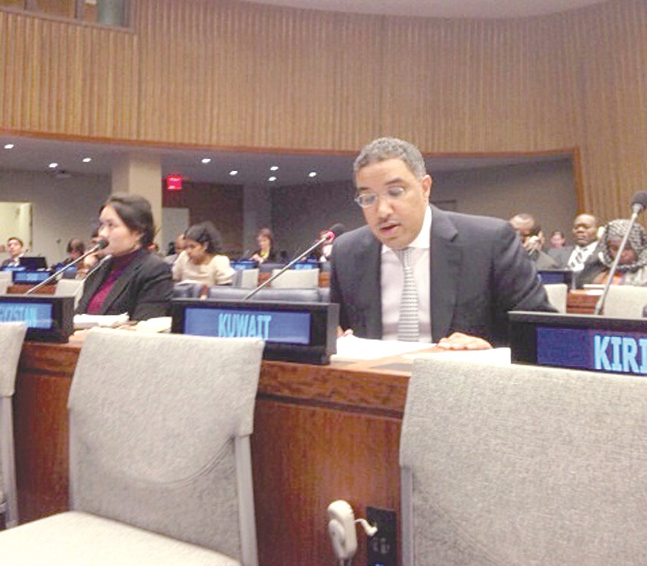 u0639u0628u062fu0627u0644u0639u0632u064au0632 u0627u0644u062cu0627u0631u0627u0644u0644u0647 u0645u062au062du062fu062bu0627u064b u0623u0645u0627u0645 u0627u0644u0644u062cu0646u0629