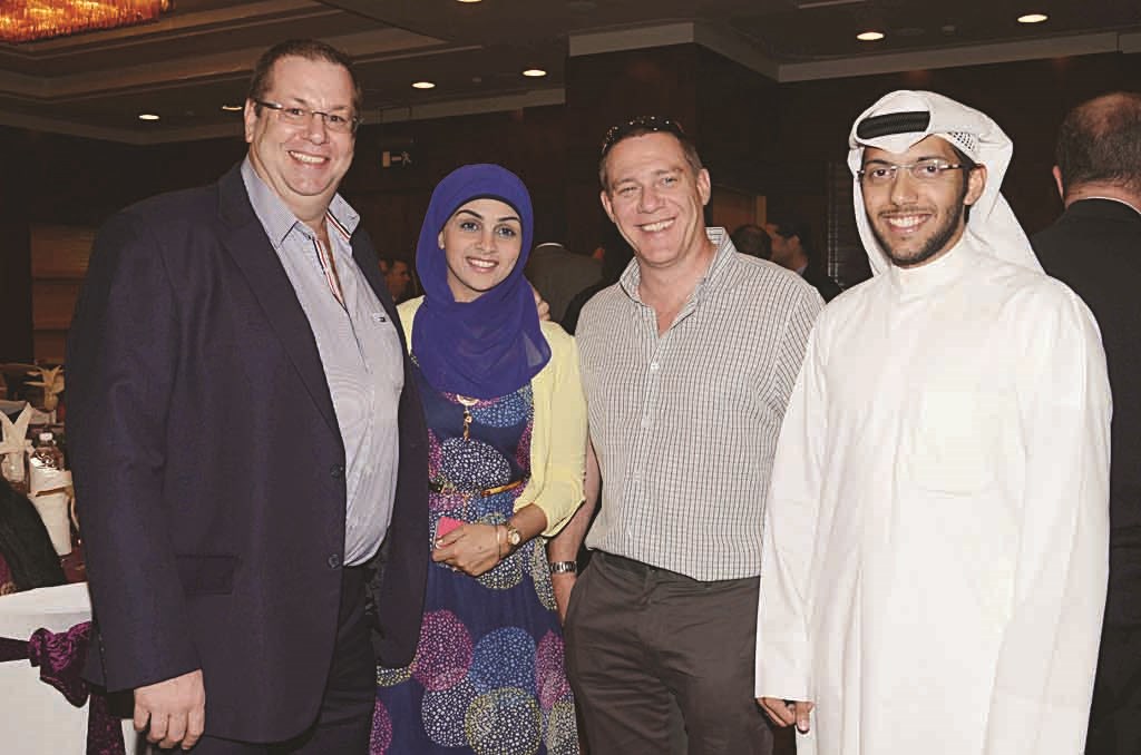 بعض الحاضرين فى حفل التعارف