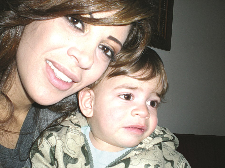 u0631u064au062au0627 u0645u0639 u0637u0641u0644u0647u0627