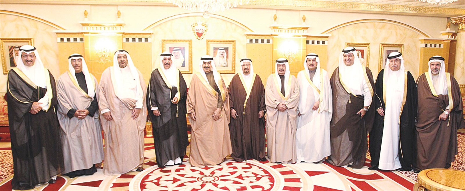 u0627u0644u0623u0645u064au0631u062eu0644u064au0641u0629 u0628u0646 u0633u0644u0645u0627u0646 u0645u062au0648u0633u0637u0627u064b u0627u0644u0634u064au062e u062cu0627u0628u0631 u0627u0644u0639u0628u062fu0627u0644u0644u0647 u0648u0627u0644u0648u0641u062f u0627u0644u0645u0631u0627u0641u0642 u0644u0647