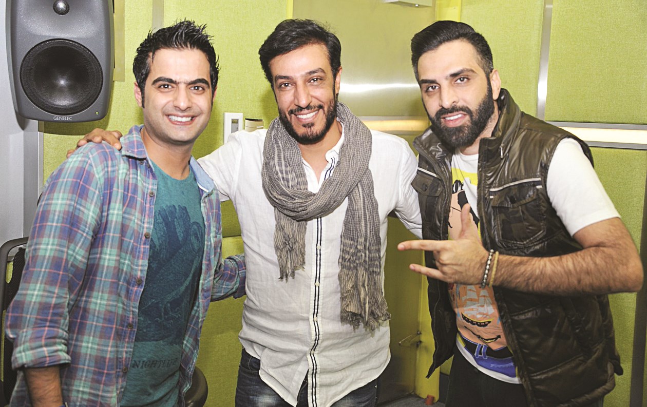 النمر مع الزميل حمود العنزي والمخرج علي البلوشي