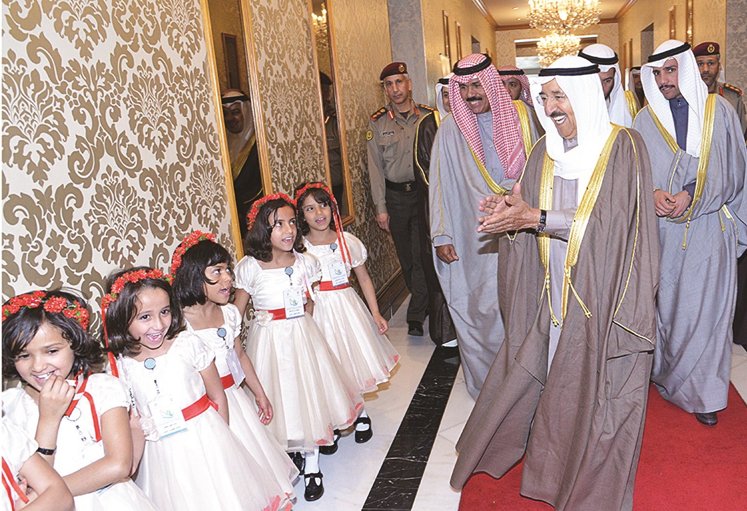 سمو الأمير لدى وصوله إلى مقر الاحتفال