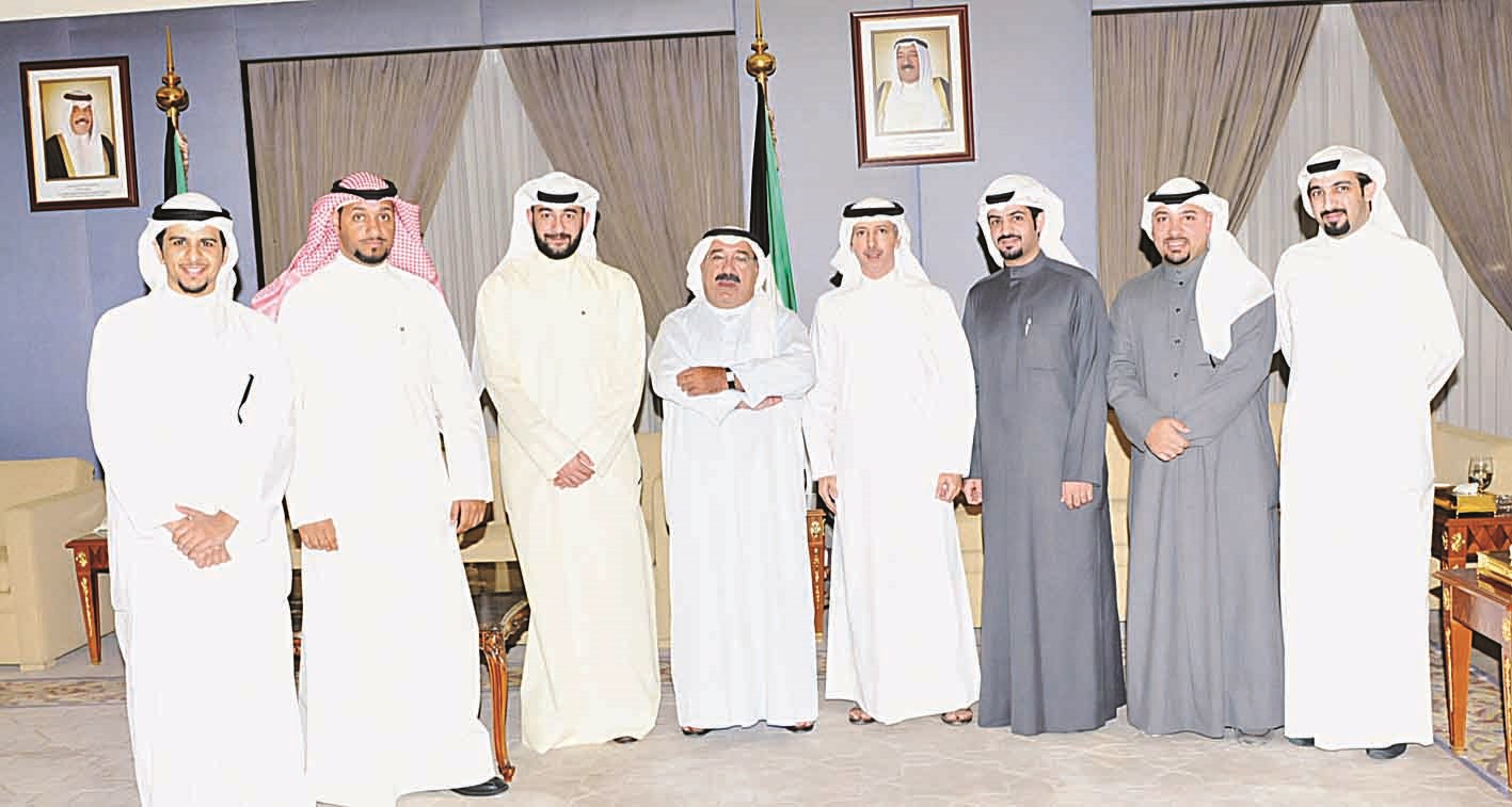 u0646u0627u0635u0631 u0627u0644u0635u0628u0627u062d u0641u064a u0644u0642u0637u0629 u062cu0645u0627u0639u064au0629 u0645u0639 u0648u0641u062f u0627u0644u062cu0645u0639u064au0629