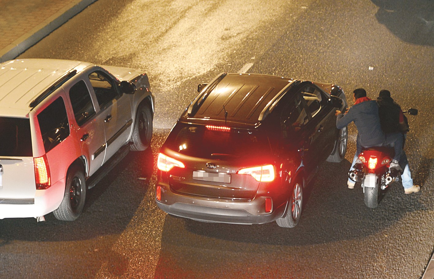 ... ومفاوضات على الماشي