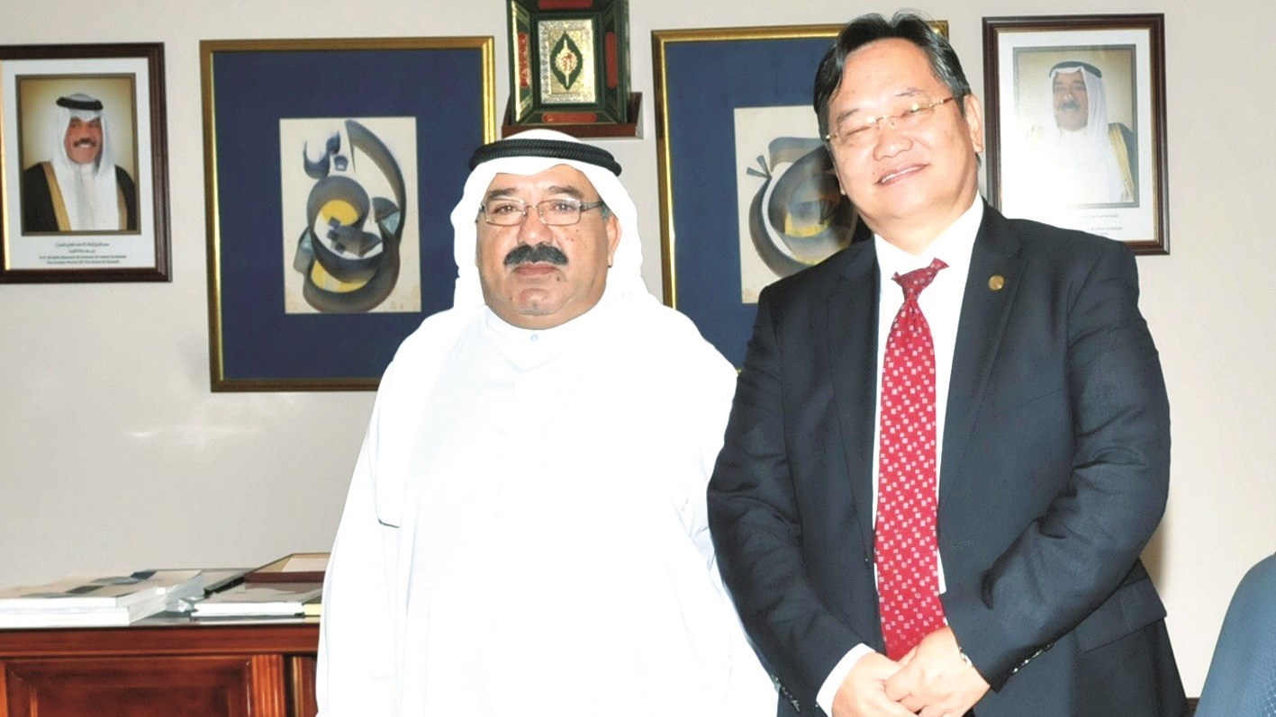 ... ومستقبلاً سفير منغوليا