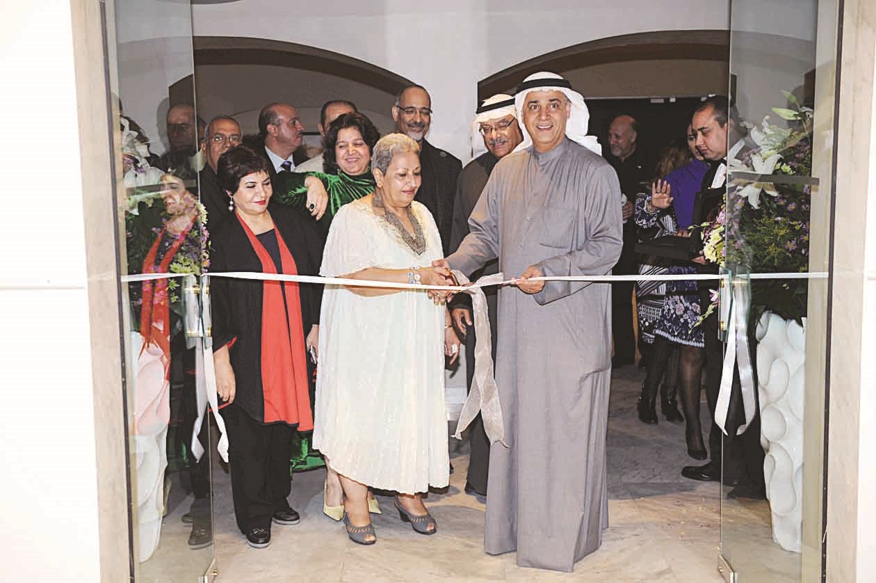 u0639u0644u064a u0627u0644u064au0648u062du0629 u0648u0646u064au0641u0644u064au0646 u0639u0634u0645 u0627u0644u0644u0647 u0641u064a u0627u0641u062au062au0627u062d u0627u0644u0645u0639u0631u0636     (u062au0635u0648u064au0631 u062cu0644u0627u0644 u0645u0639u0648u0636)