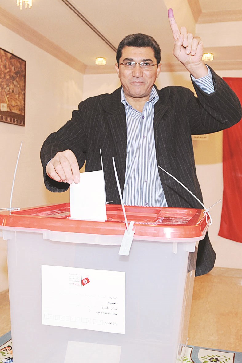 ناخب يختار رئيسه