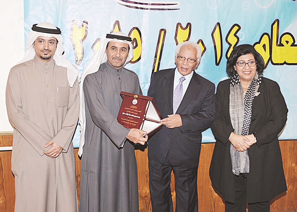 u0633u0639u062f u0645u0635u0644u0648u062d u0645u0643u0631u0645u0627u064b u0641u064a u0631u0627u0628u0637u0629 u0627u0644u0623u062fu0628u0627u0621 (u062au0635u0648u064au0631 u0633u0639u062f u0647u0646u062fu0627u0648u064a)