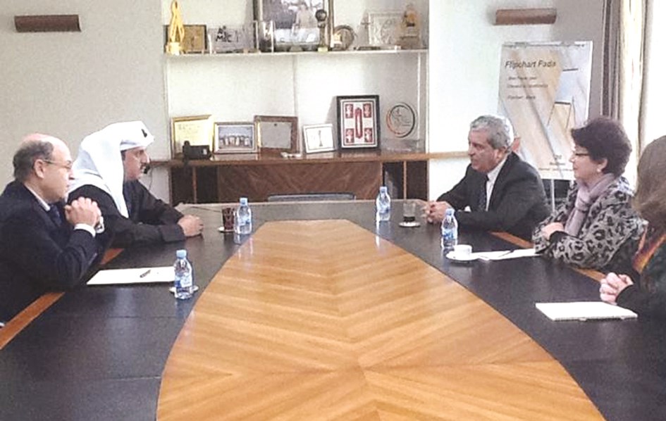 الرومي خلال اجتماعه مع مدير مؤسسة «للا سلمى»