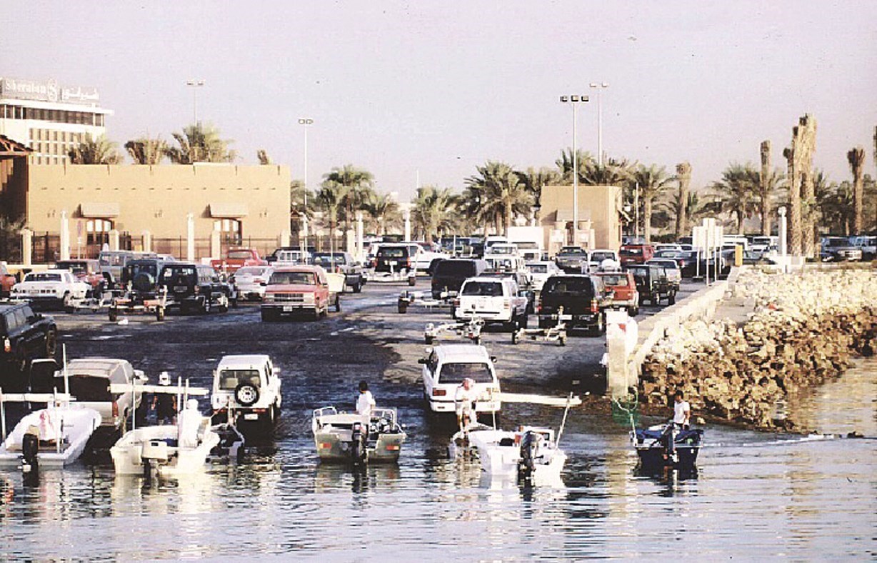 u0632u062du0645u0629 u00abu0637u0631u0627u0631u064au062fu00bb u0644u0644u062eu0631u0648u062c u0645u0646 u0627u0644u0628u062du0631 u0642u0628u0644 u00abu0627u0644u062cu0632u0631u00bb