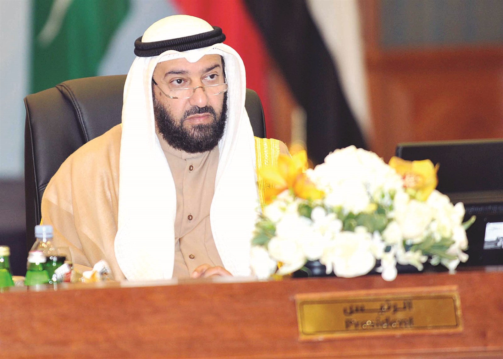 u0627u0644u0639u0645u064au0631 u0645u062au062du062fu062bu0627u064b u0641u064a u0627u0644u0645u0624u062au0645u0631  (u062au0635u0648u064au0631 u0633u0639u062f u0647u0646u062fu0627u0648u064a)