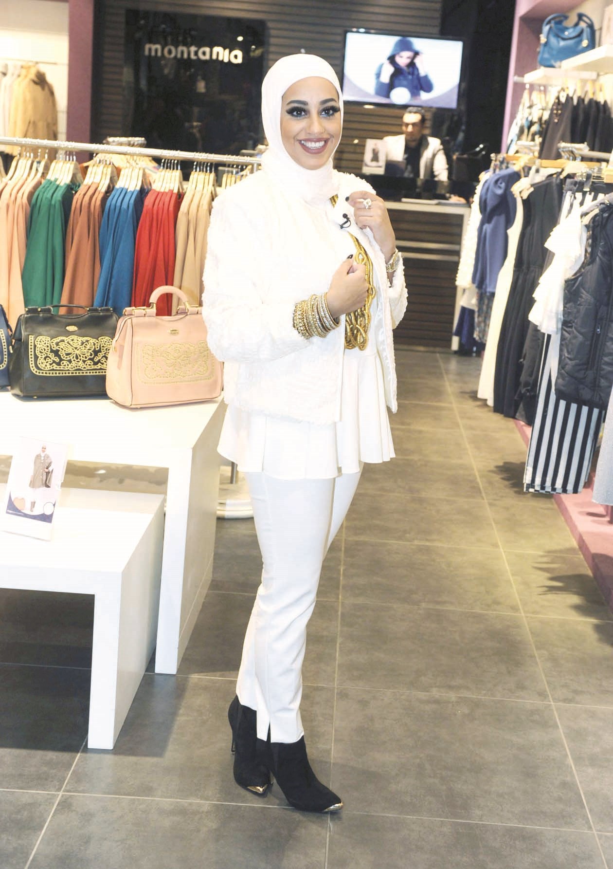 دلال القبندي