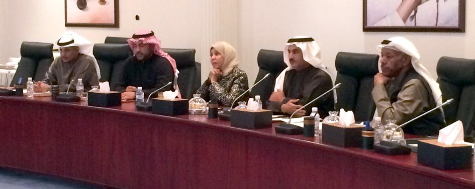 u0648u0643u064au0644u0629 u0627u0644u062au0631u0628u064au0629 u0645u062au0631u0626u0633u0629 u0627u0644u062cu0627u0646u0628 u0627u0644u0643u0648u064au062au064a u0641u064a u0627u0644u0627u062cu062au0645u0627u0639 u0645u0639 u0646u0638u064au0631u0647u0627 u0627u0644u0645u0635u0631u064a