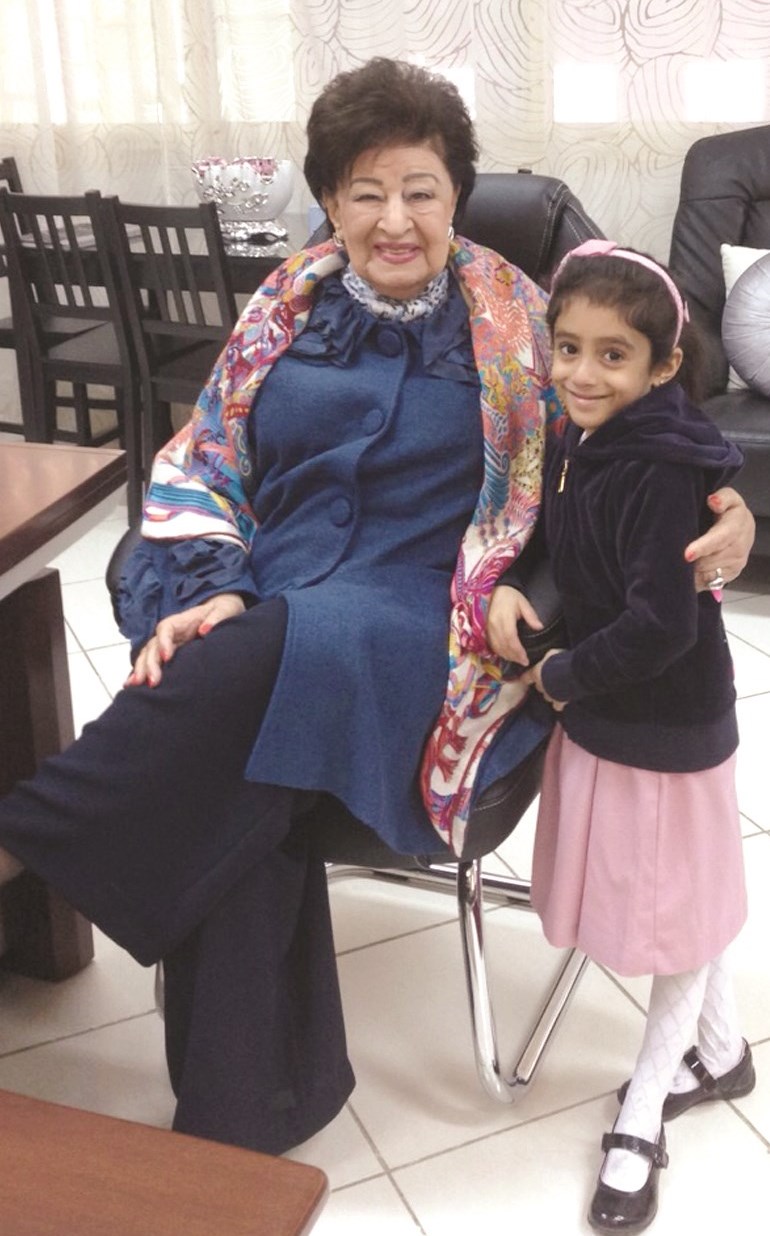 u062du0648u0631 u0622u0631u062au064a u0645u0639 u0645u0627u0645u0627 u0623u0646u064au0633u0629