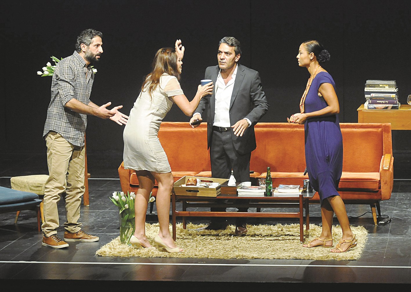 مشهد من مسرحية «مجزرة»