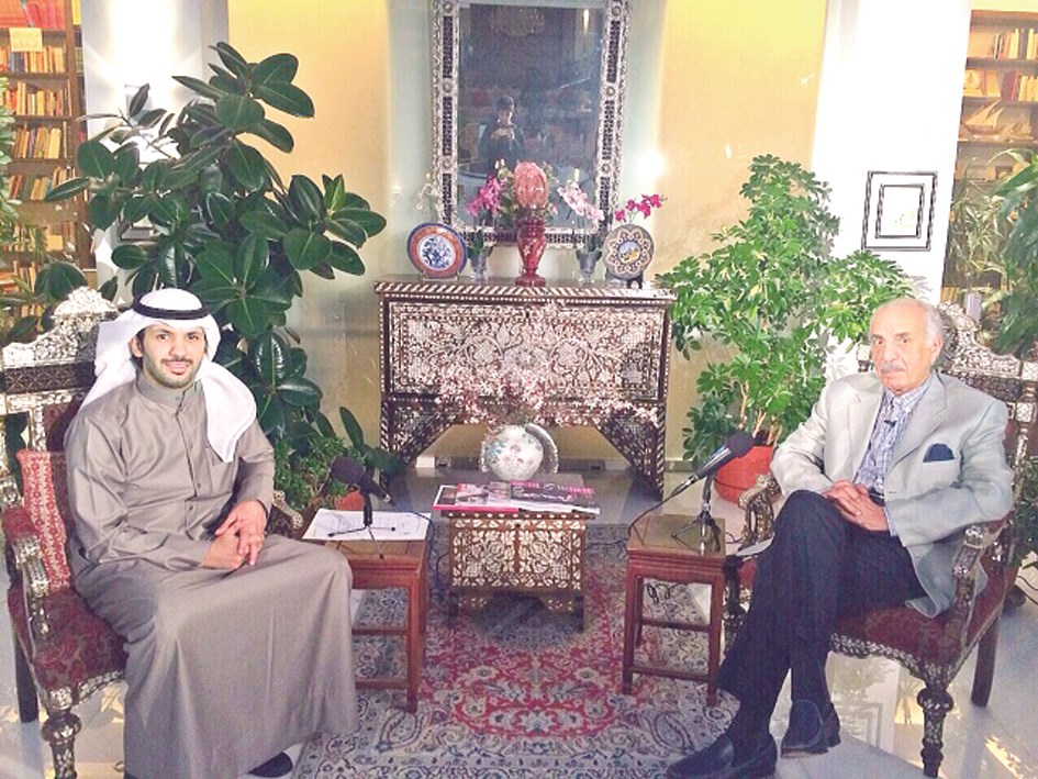 السنعوسي مع الزميل حمد السهيل