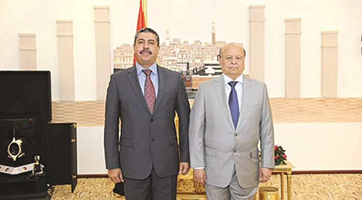الرئيس اليمني يكلف خالد بحاح بتشكيل حكومة التوافق الوطني
