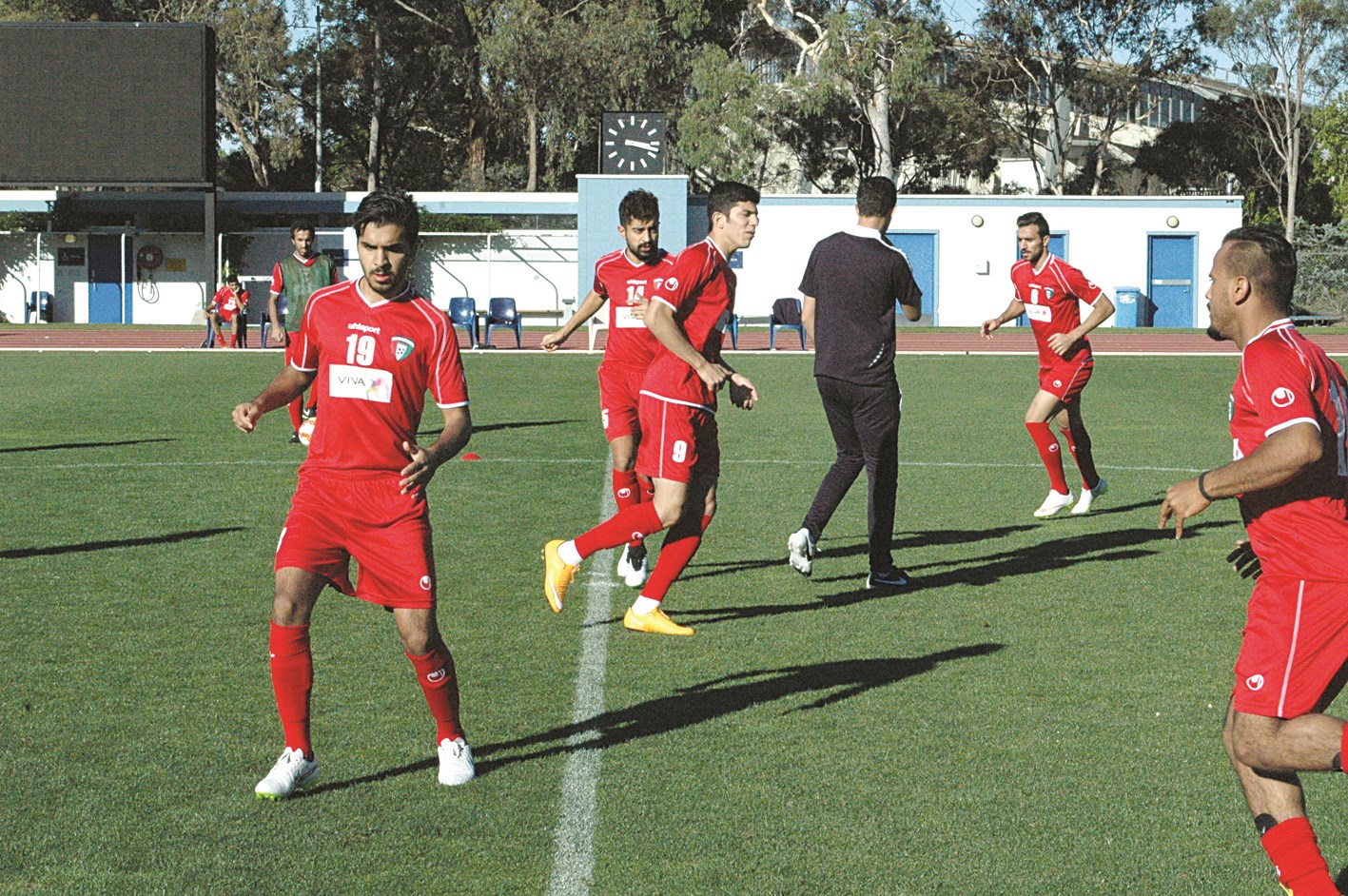 جانب من تدريبات الفترة الصباحية