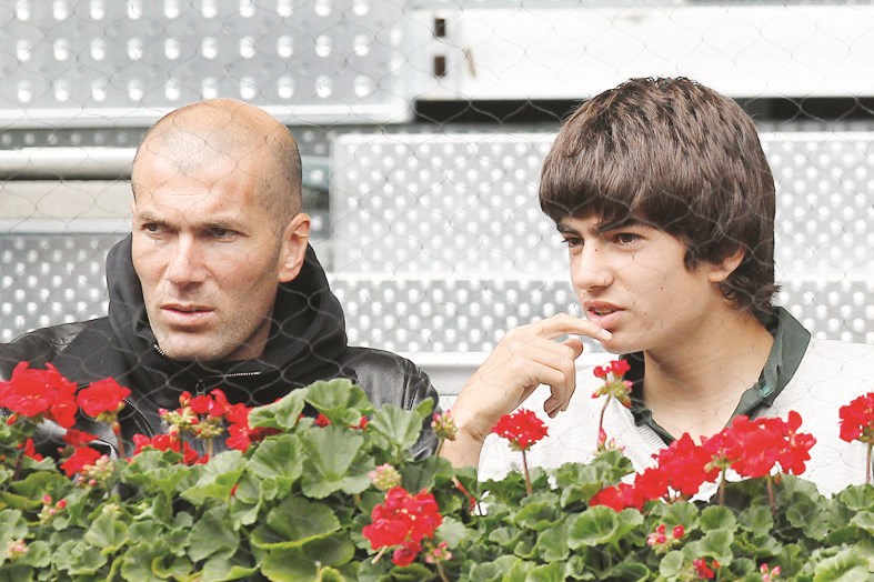 u0625u0646u0632u0648 ... u0647u0644 u064au0643u0648u0646 "u0627u0628u0646 u0623u0628u064au0647"u061f