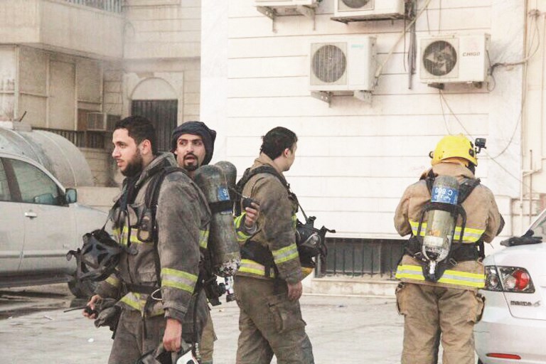 إطفائيون أدّوا المهمة