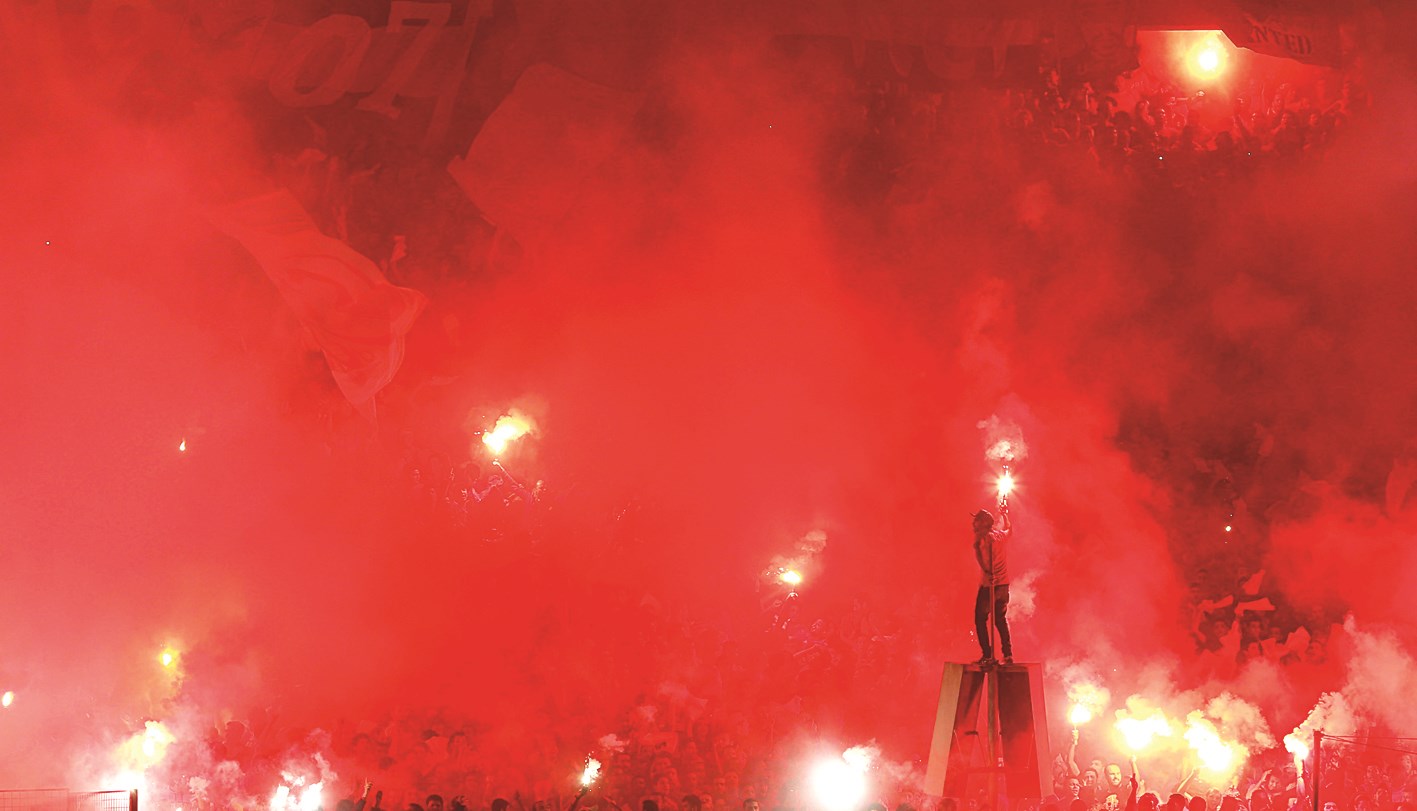 استاد القاهرة «شعلل» بعد هدف الفوز (رويترز)