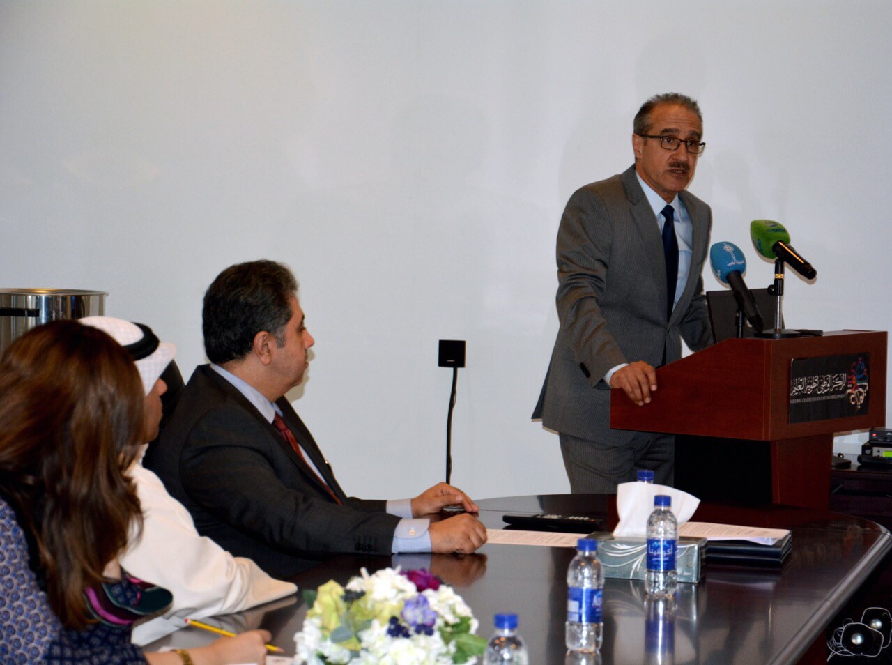 u0627u0644u062eu064au0627u0637 u0645u062au062du062fu062bu0627u064b u0641u064a u0627u0644u0645u0624u062au0645u0631 u0627u0644u0635u062du0627u0641u064a