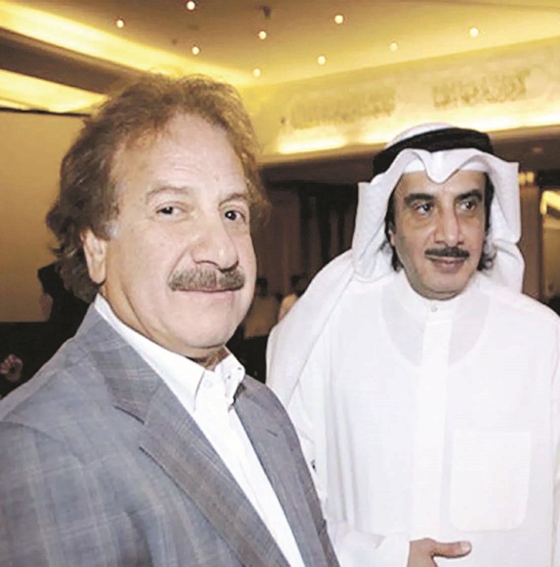 مع شقيقه محمد المنصور