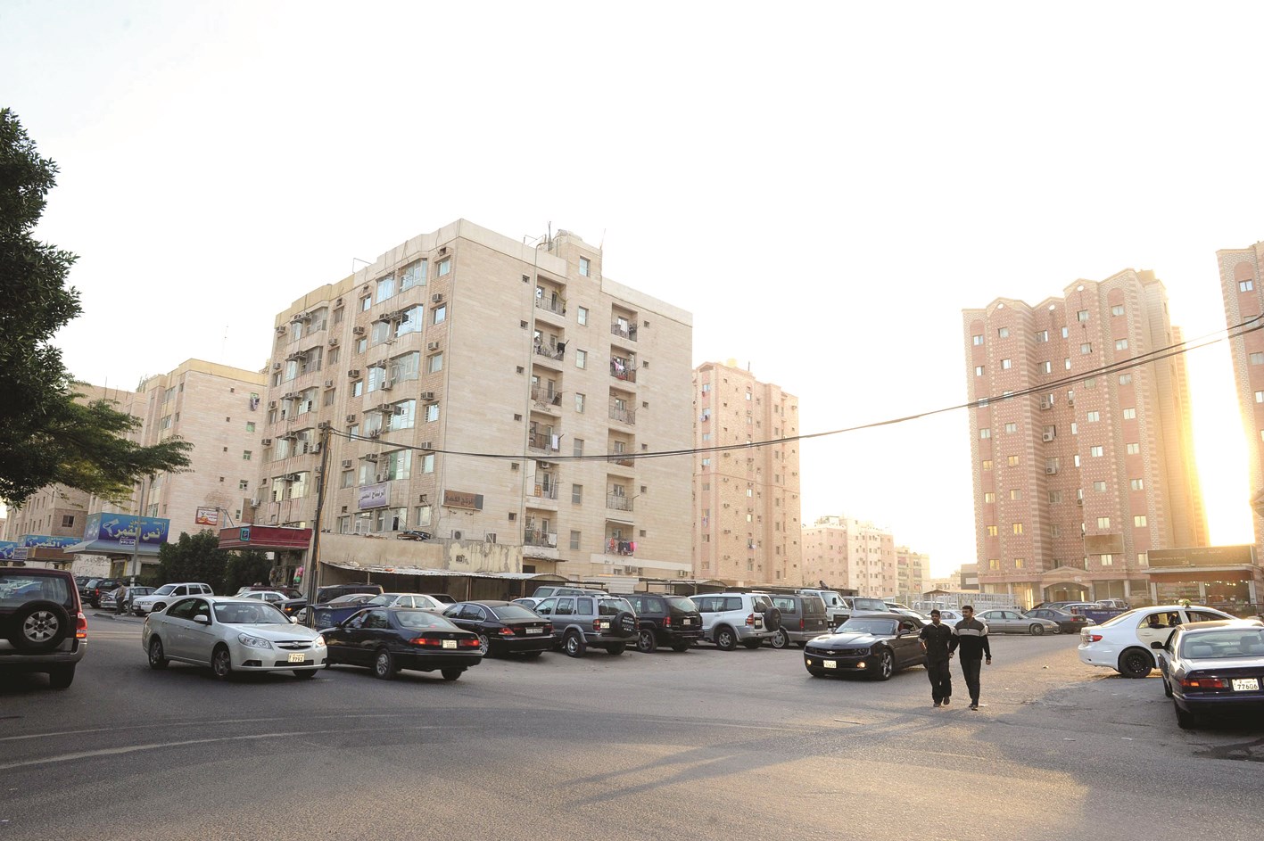 u0627u0644u0639u0645u0627u0631u0627u062a u062au0643u0634u0641 u0628u064au0648u062a u0627u0644u0645u0648u0627u0637u0646u064au0646 u0641u064a u0627u0644u0641u0631u0648u0627u0646u064au0629 ... u0644u0627 u064au0641u0635u0644 u0628u064au0646u0647u0627 u0625u0644u0627 u0647u0630u0627 u0627u0644u0634u0627u0631u0639  (u062au0635u0648u064au0631 u0632u0643u0631u064au0627 u0639u0637u064au0629)