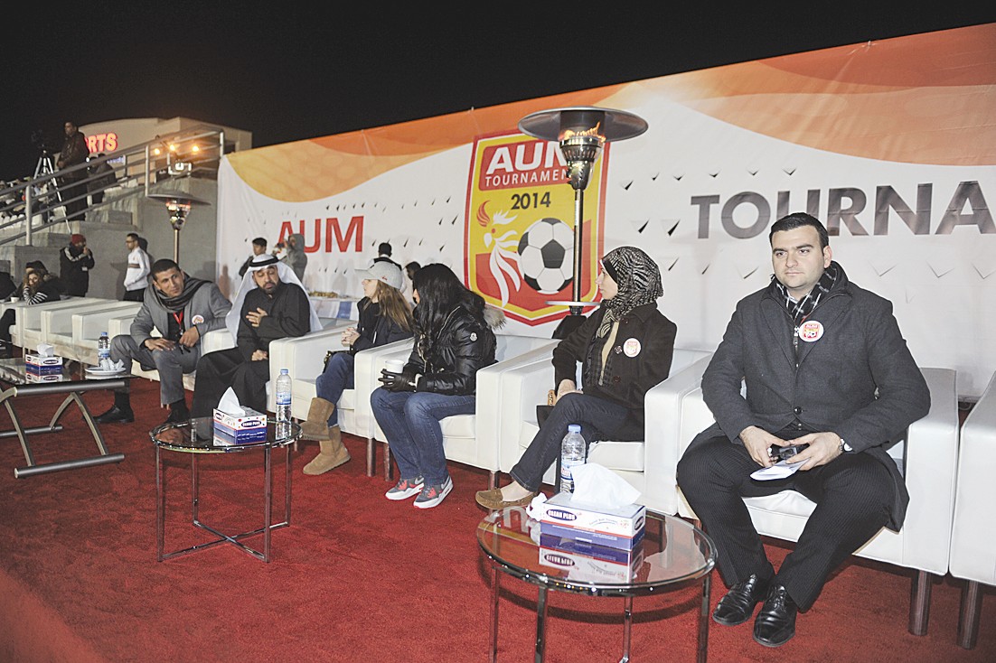 بول باسيل مع فريق العمل