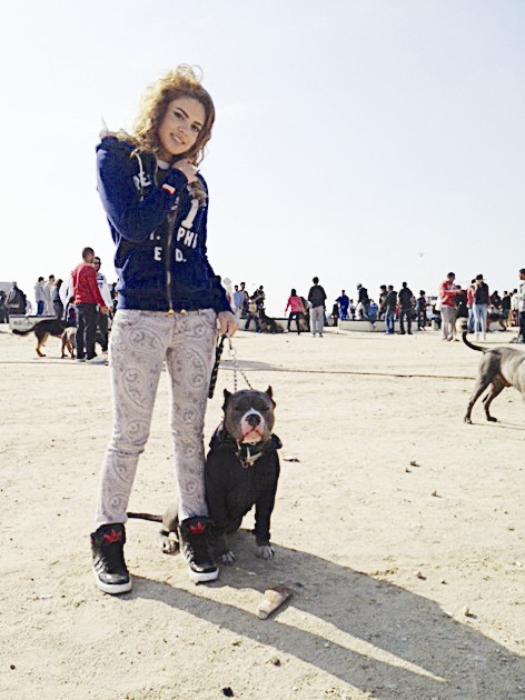 نورة الراشد مع كلبها «لانيتا»