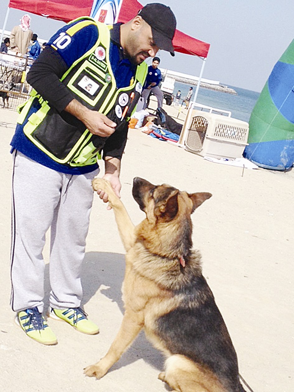 الصايغ مع «شوبارد» خلال التدريب